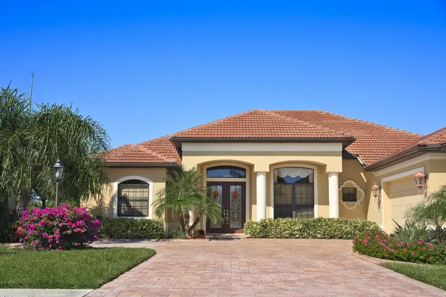 Common Mistakes To Avoid In Front Yard Landscaping Projects in Bellevue, WA