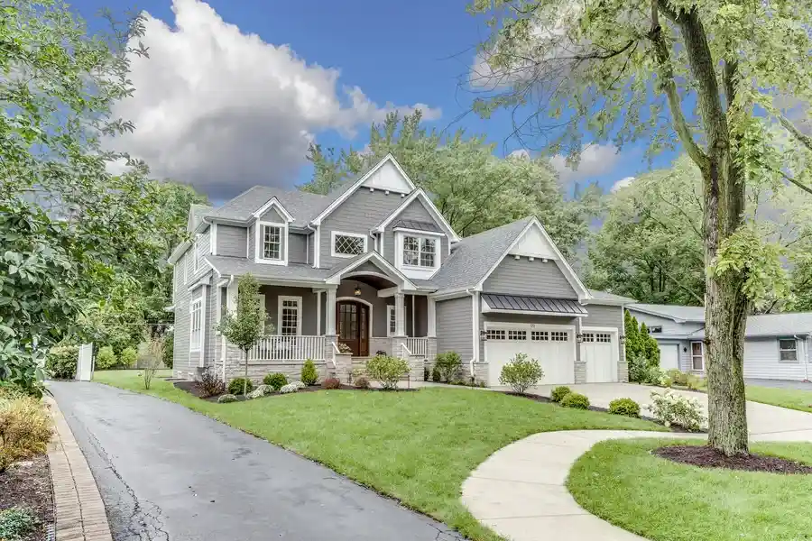 The Role Of Walkways In Front Yard Landscaping Layouts in Bellevue, WA